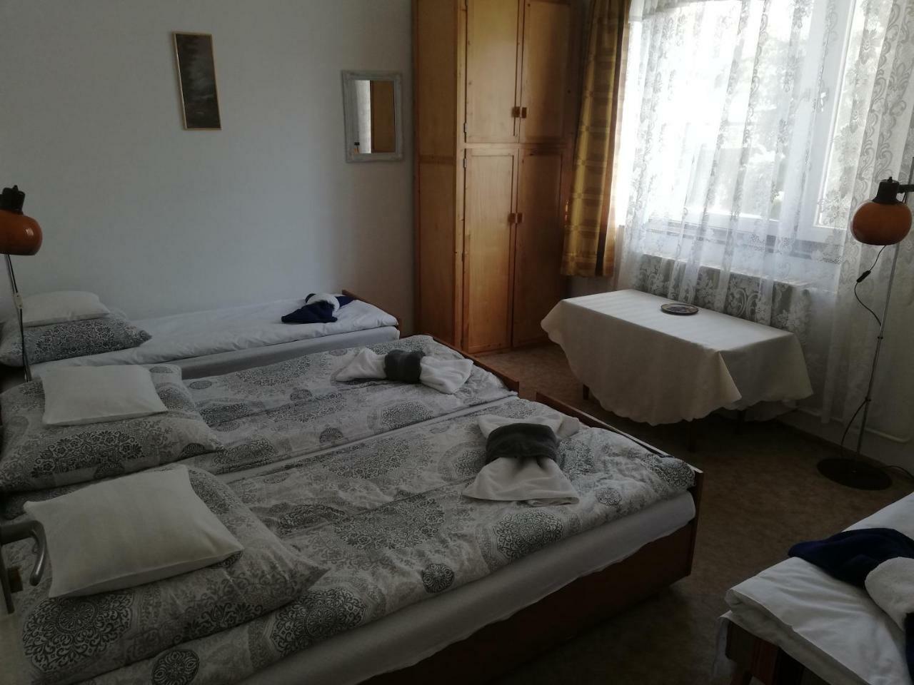 Székely Szállás Gyula Esterno foto