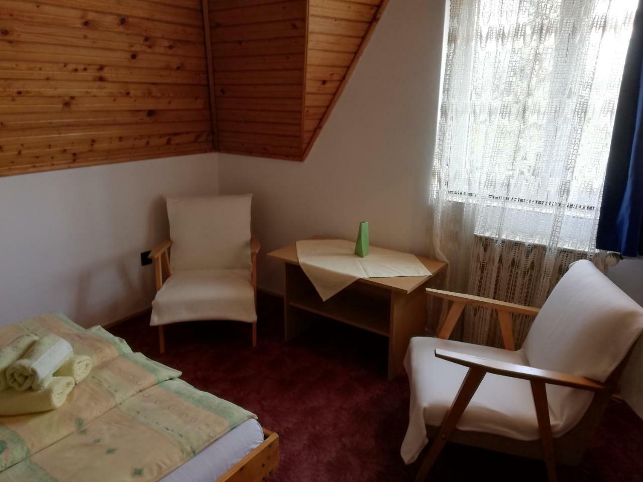 Székely Szállás Gyula Esterno foto