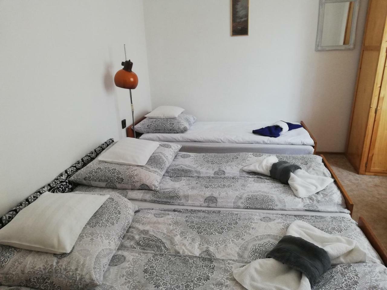 Székely Szállás Gyula Esterno foto
